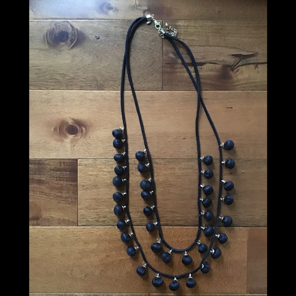 Chico’s black and gold necklace 40”